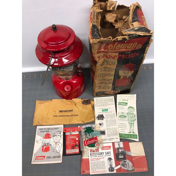 Vintage Coleman Lantern 200A 195 Single Mantle Lantern Red Great Cond with Box - Picture 1 of 8